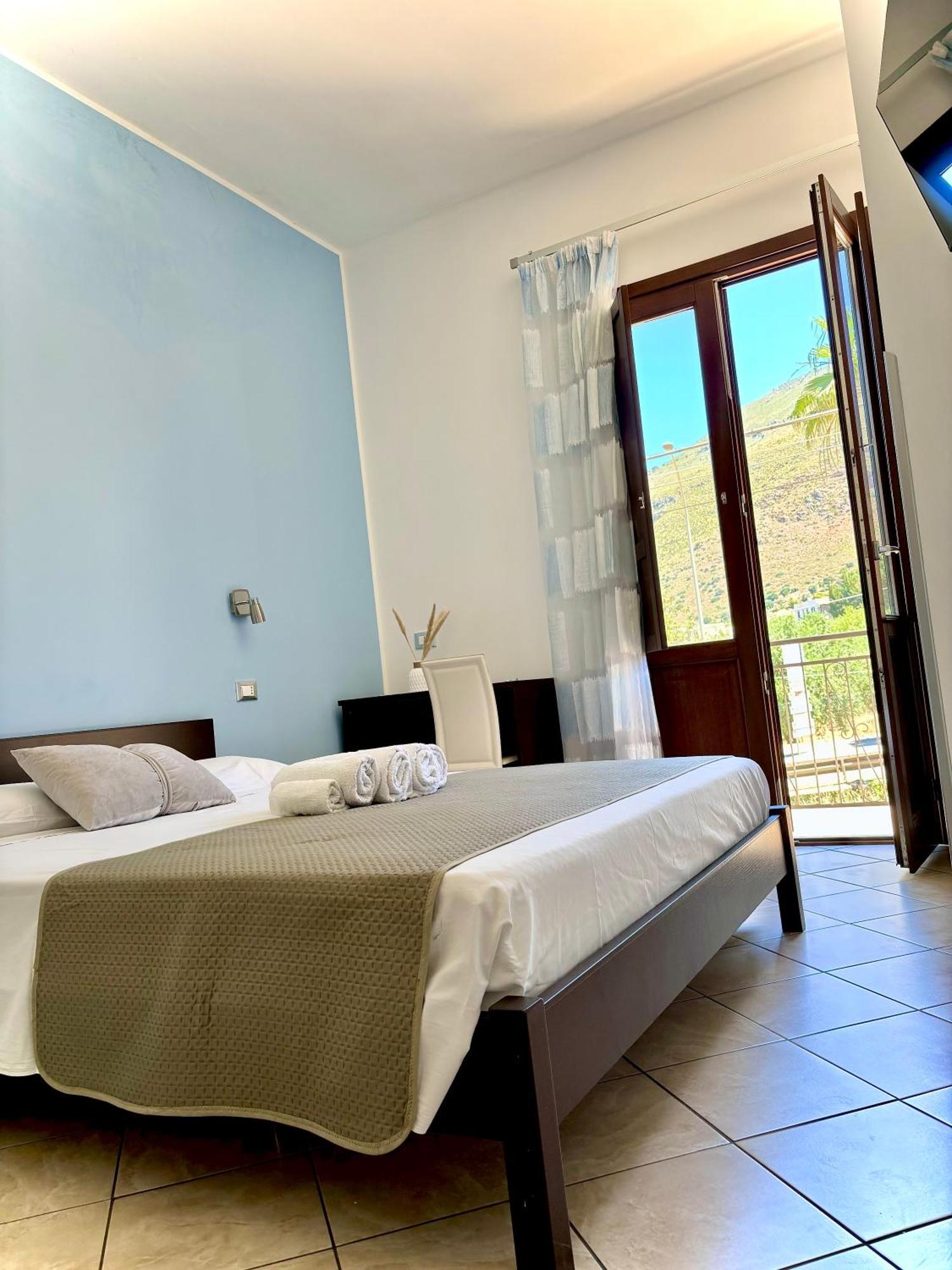 Bed And Breakfast Turi Castelluzzo Exterior photo